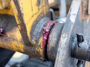 petroleum-based-vs-bio-based-which-lubricant-is-best