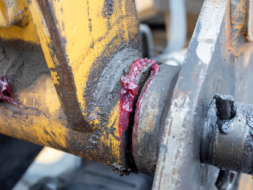 petroleum-based-vs-bio-based-which-lubricant-is-best